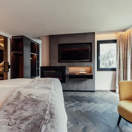 Hotel Laret Private Boutique - Adults Only 4*