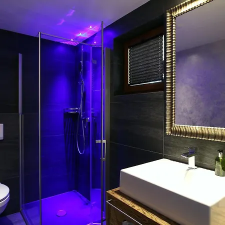 Laret Private Boutique - Adults Only